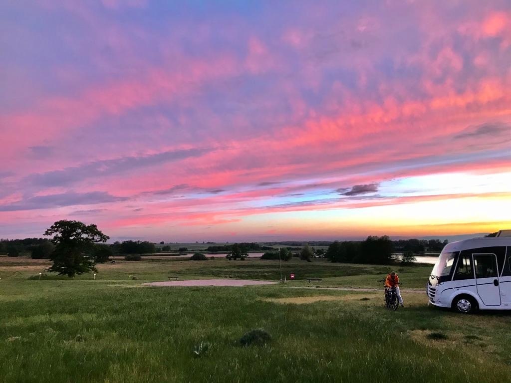Widok z naszego pastwiska nad jeziorem, © Seeweide Naturcamping Penzlin Widok z naszego pastwiska nad jeziorem, © Seeweide Naturcamping Penzlin