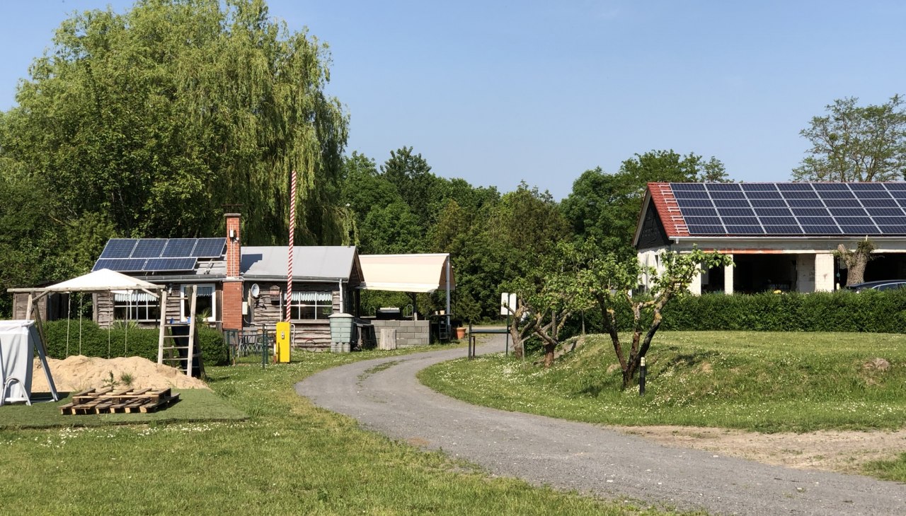 Blick vom Platz auf den Imbiss, &copy; SG