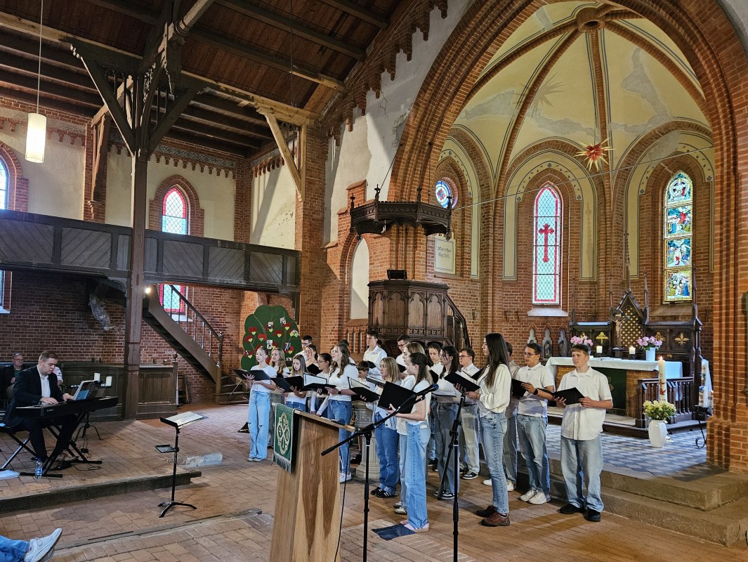 Last year, the youth choir already wowed its audience at the Conow Church // © Sandra Harnack Last year, the youth choir already wowed its audience at the Conow Church // © Sandra Harnack
