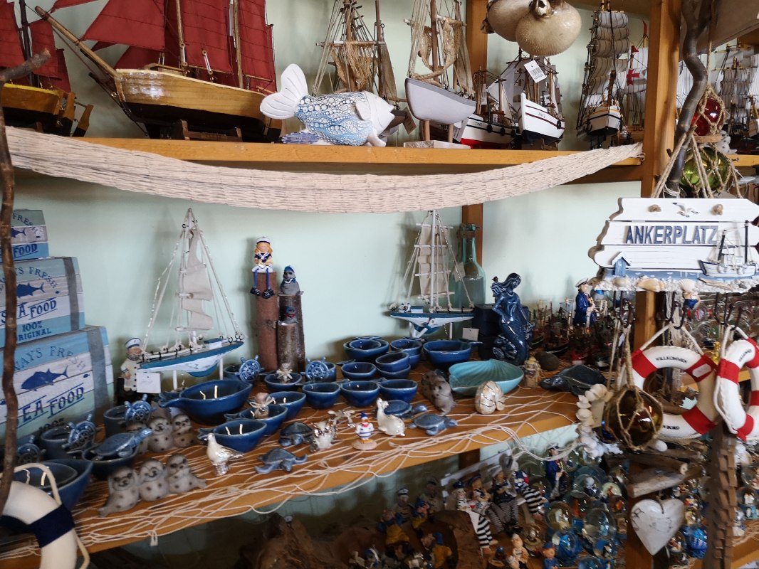 Jachthavenwinkel aanbieding IV, &copy; Paszehr