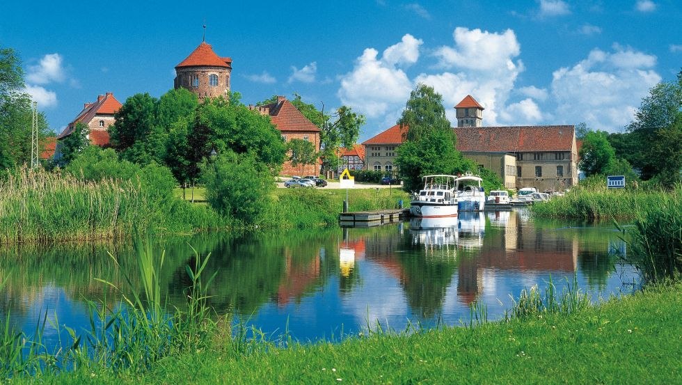 Neustadt-Glewe - ook bekend als de "Poort naar Lewitz" - betovert bezoekers met zijn historische oude binnenstad, © TMV/Grundner