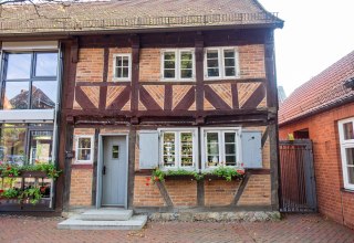 At the Ratsdienerhaus, a successful symbiosis of modern and historic architecture was achieved. // &copy; Frank Burger