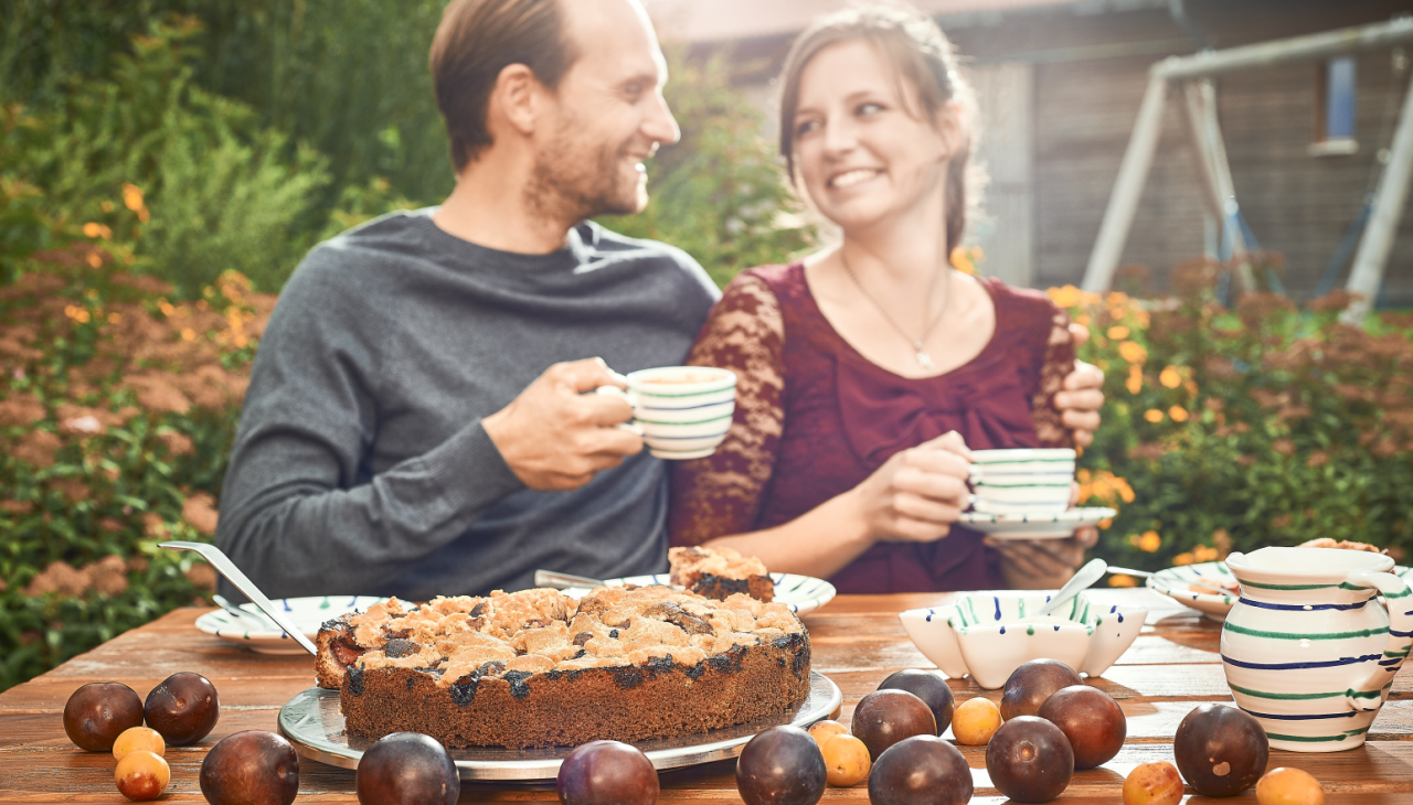 2025-04-25 09_12_24-Kuchen im Hofcafé der SOS-Dorfgemeinschaft Grimmen-Hohenwieden_2 __ Cake served, © TMV/ Pocha Burwitz 2025-04-25 09_12_24-Kuchen im Hofcafé der SOS-Dorfgemeinschaft Grimmen-Hohenwieden_2 __ Cake served, © TMV/ Pocha Burwitz