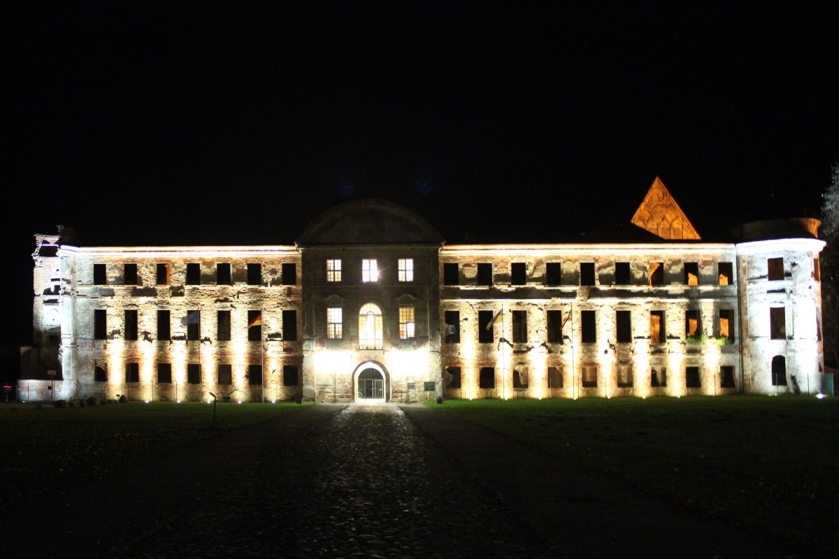 Gevelverlichting van het klooster- en kasteelcomplex, &copy; Stadt Dargun