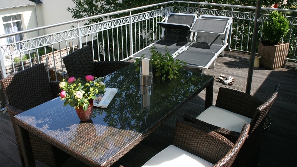 Enjoy your breakfast on the large balcony // &copy; Fam. Borkers