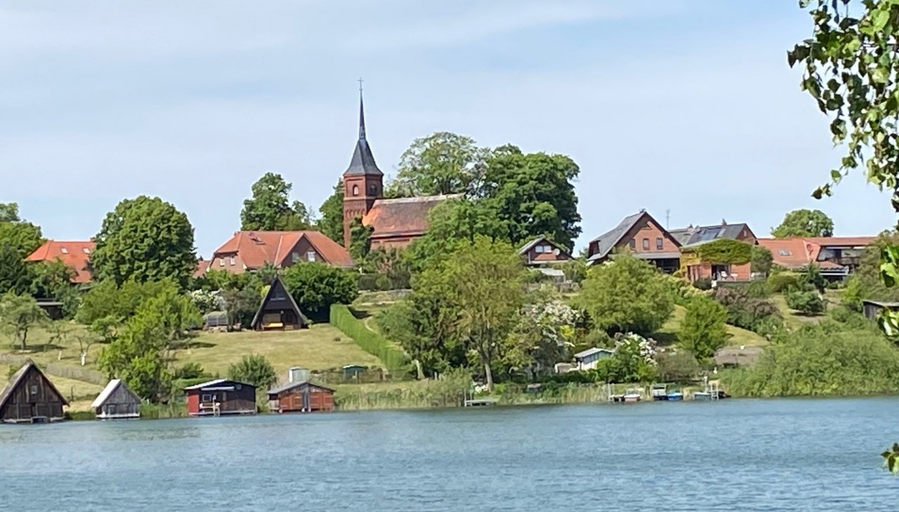 Kirche Wustrow_1, © Amt Mecklenburgische Kleinseenplatte