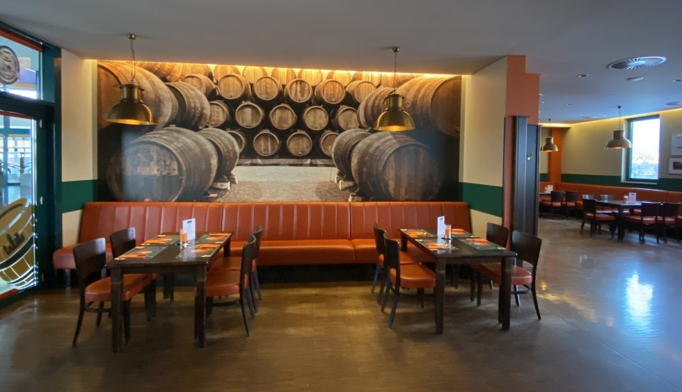 Gastenkamer in de brouwerij "Zur alten Fassfabrik". // &copy; Recknitztal-Hotel Marlow