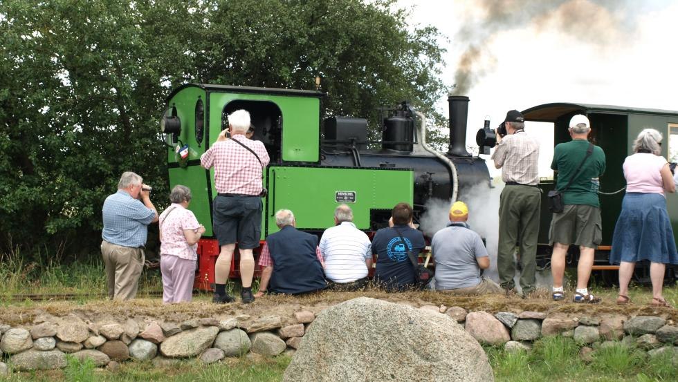 Fotoshoot in de spoordriehoek met Britse spoorwegliefhebbers, © Roland Milster