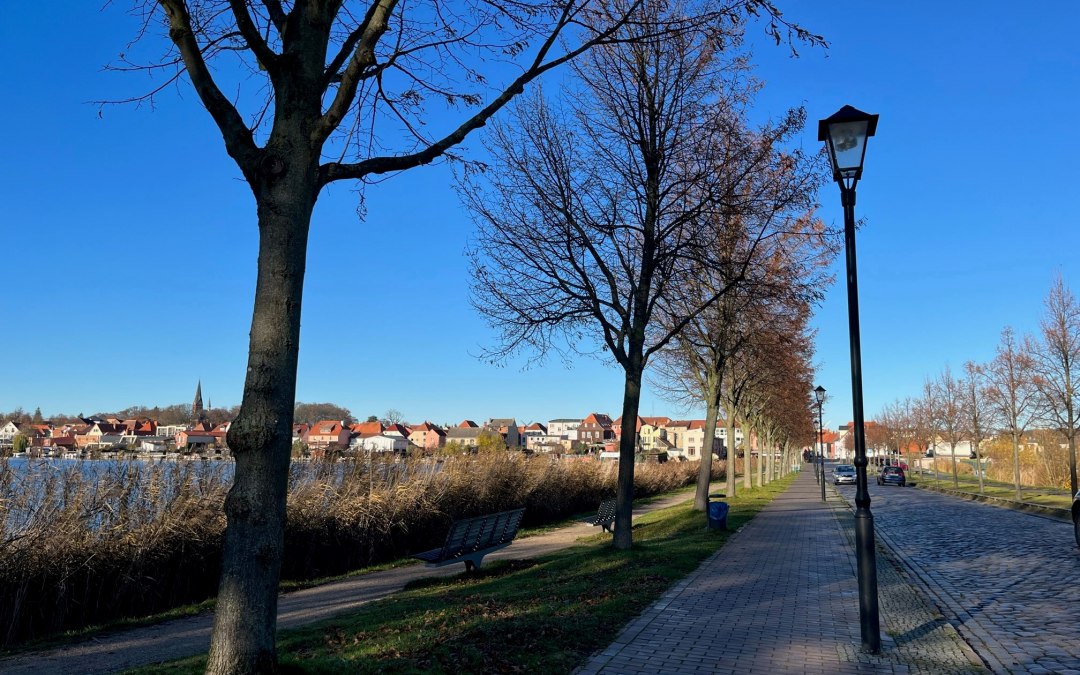 Widok na stare miasto z zapory ziemnej, © Tourist-Information Malchow