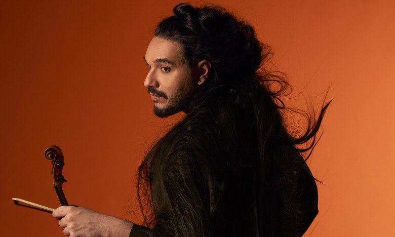 &copy; &copy; Misha Obradovic