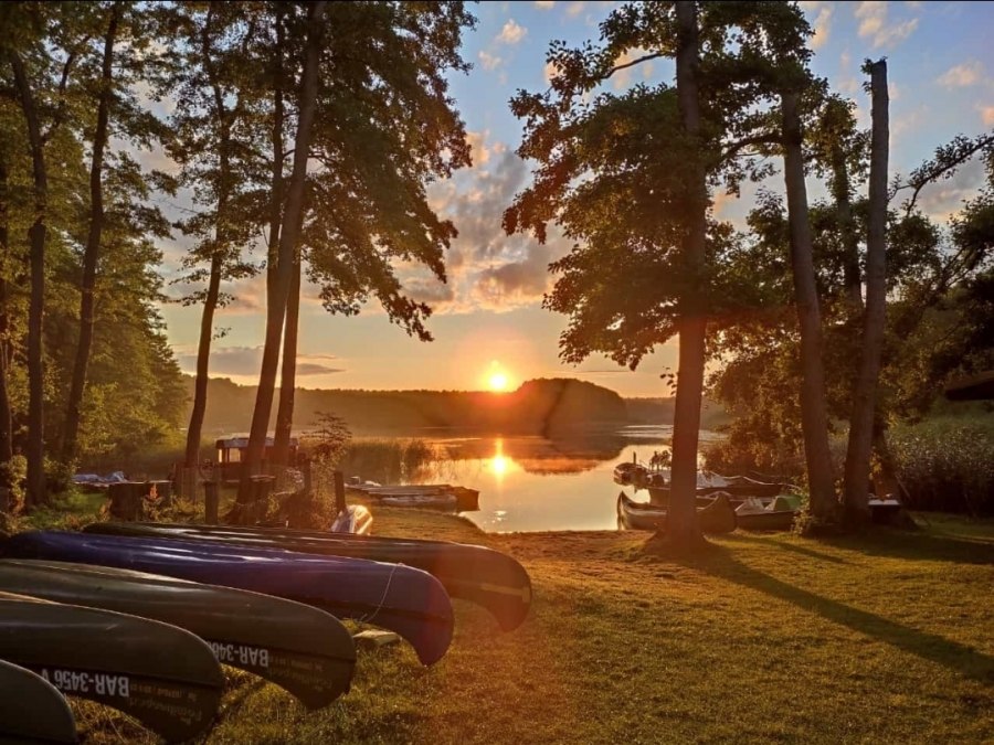 See mit Kanus, © Ihr Familienpark See mit Kanus, © Ihr Familienpark