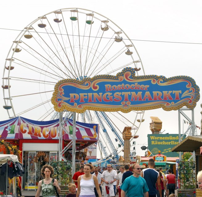 Rostocker Pfingstmarkt im Stadthafen // © Großmarkt Rostock GmbH, Dietmar Lilienthal Rostocker Pfingstmarkt im Stadthafen // © Großmarkt Rostock GmbH, Dietmar Lilienthal