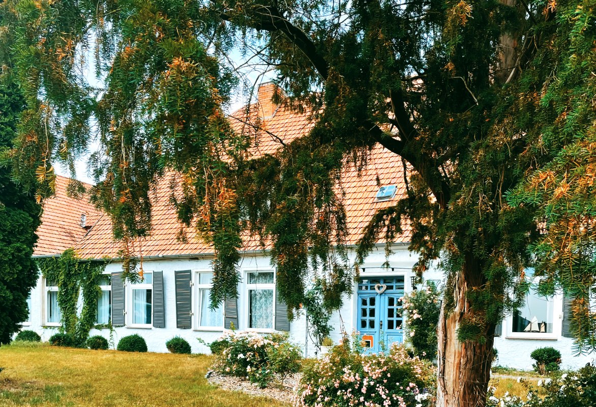 Buitenaanzicht van landhuis Boldekow // &copy; Gutshaus Boldekow / Anja Thonig