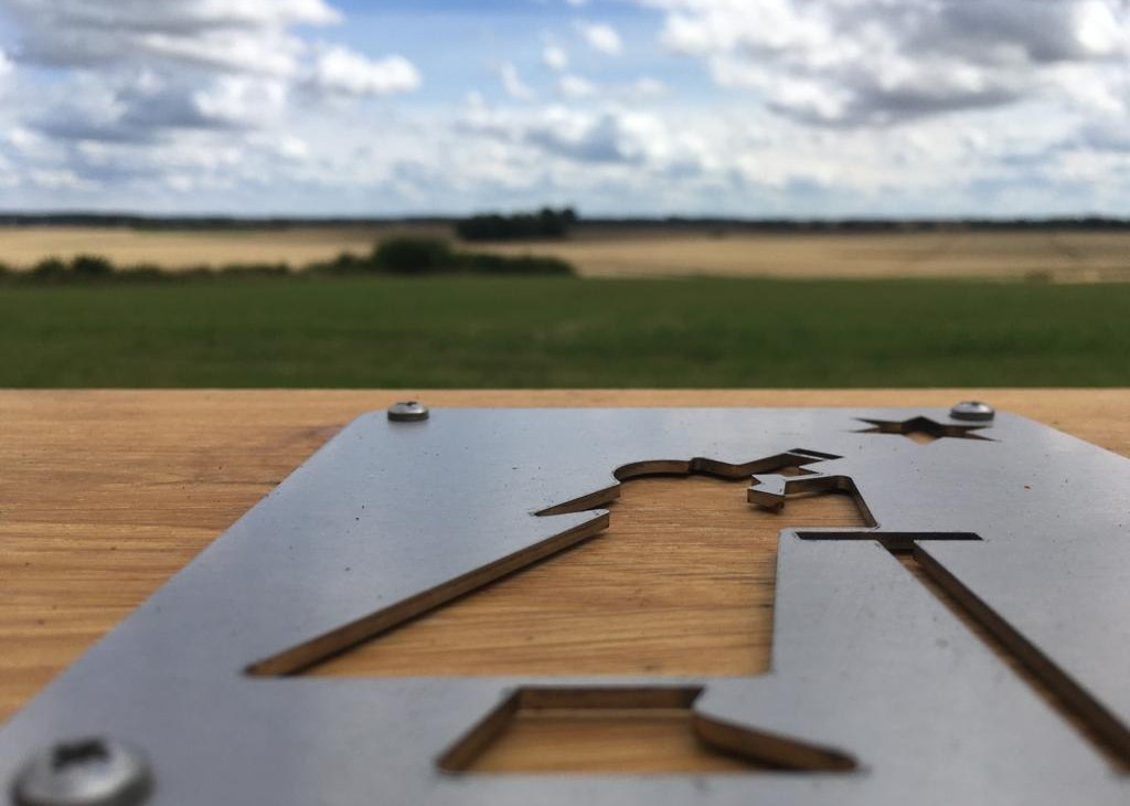 Uitgerust met observatiebank, draaibare sterrenkaart, armleuningen om sterren te kijken of te fotograferen. Je bent welkom om een mobiele telescoop te lenen van het landhuis!, © Mecklenburger ParkLand