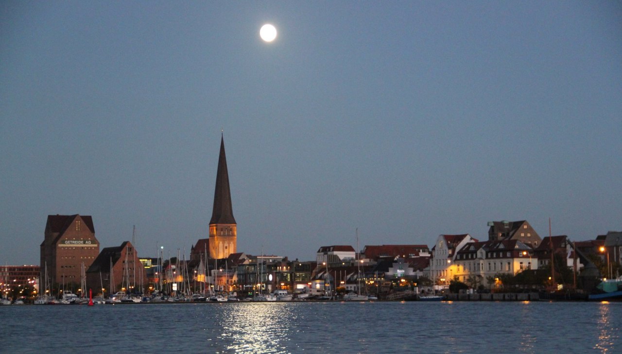 City by moonlight, © Ronald Kley City by moonlight, © Ronald Kley