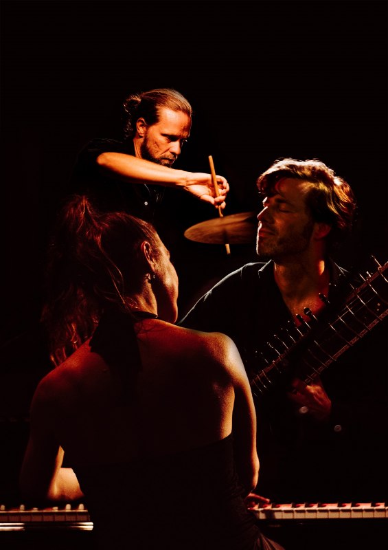 &copy; J&ouml;rnJosiek(Fotos)+MarkusSchlaffke(Edits)