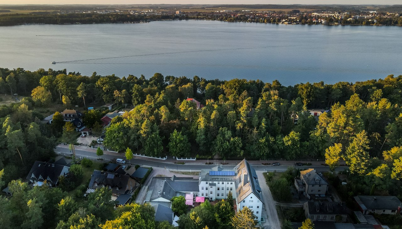 Seehotel Ecktannen z widokiem na M&uuml;ritz, &copy; Seehotel Ecktannen