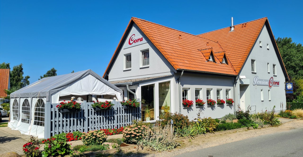 Exterior view // &copy; Glander